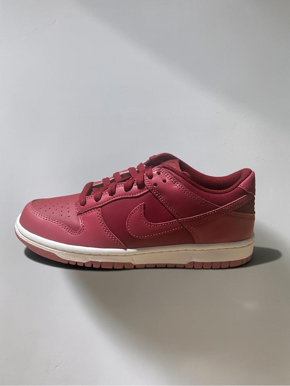 Nike Men's Low-Top Sneakers in Berry Red